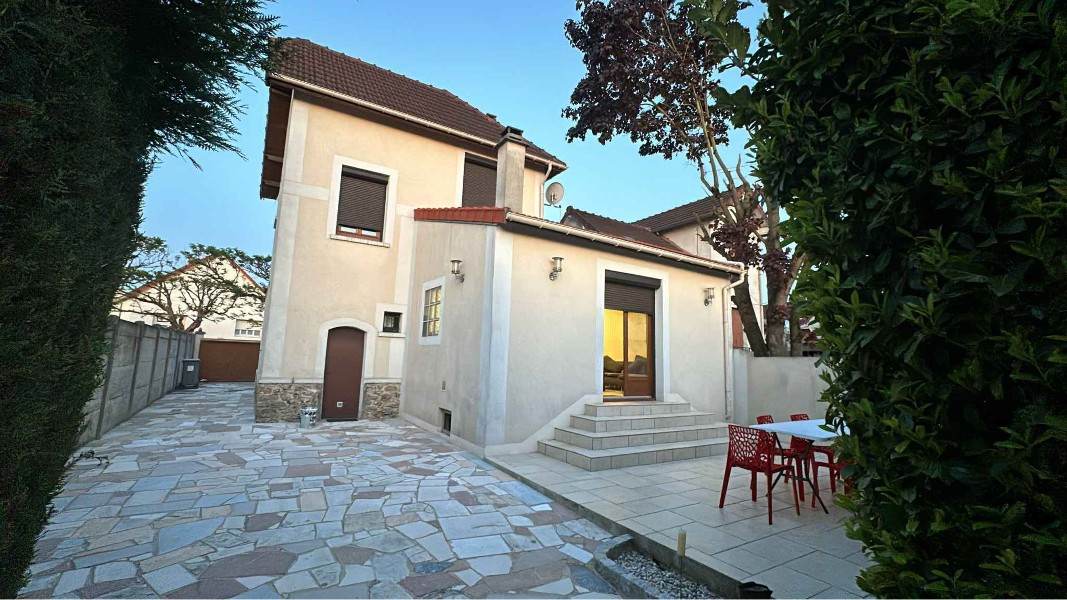 Extension moderne — Mitry-Mory (77), vue 2